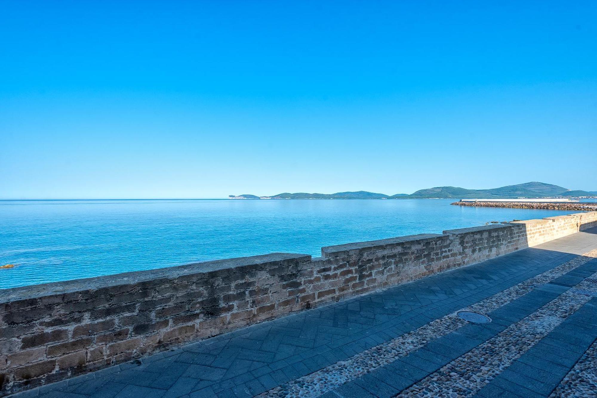 Carlo Alberto Apartment, Alghero Old Town, Near The Beach Zewnętrze zdjęcie